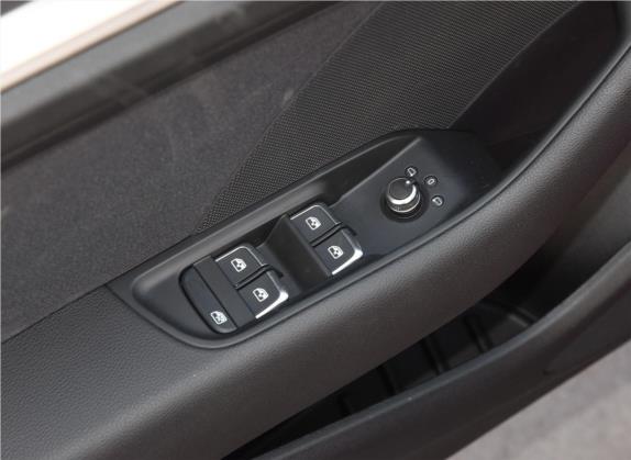 奥迪A3 2019款 Sportback 35 TFSI 运动型 国VI 车厢座椅   门窗控制