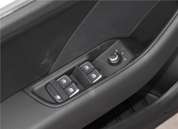 奥迪A3 2019款 Sportback 40 TFSI 风尚型 国VI 车厢座椅   门窗控制