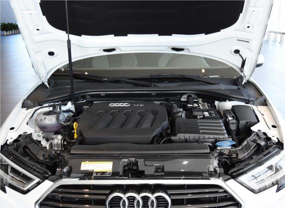 奥迪A3 2019款 Sportback 40 TFSI 运动型 国VI 其他细节类   发动机舱