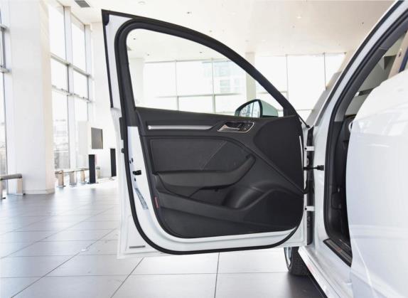 奥迪A3 2019款 Sportback 40 TFSI 运动型 国VI 车厢座椅   前门板