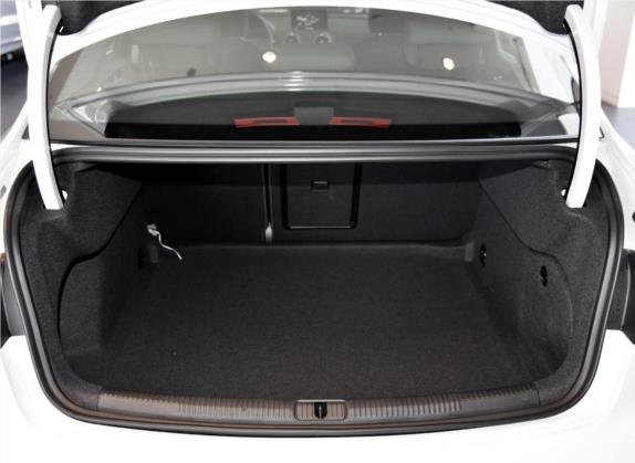 奥迪A3 2019款 Limousine 35 TFSI 进取型 国VI 车厢座椅   后备厢