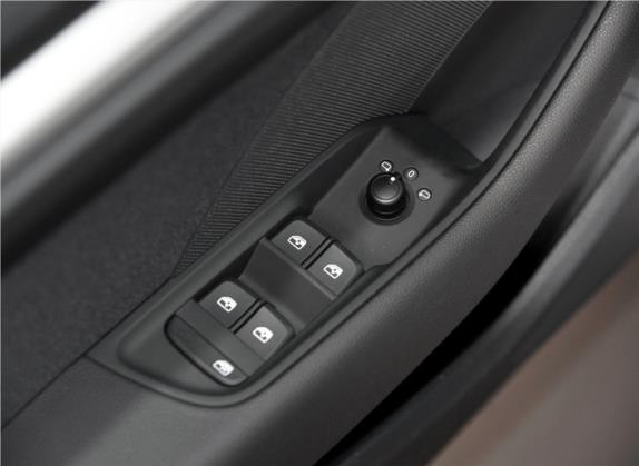 奥迪A3 2019款 Limousine 35 TFSI 进取型 国VI 车厢座椅   门窗控制