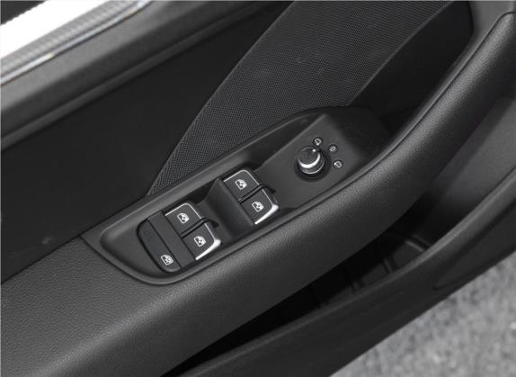 奥迪A3 2019款 Limousine 35 TFSI 风尚型 国VI 车厢座椅   门窗控制