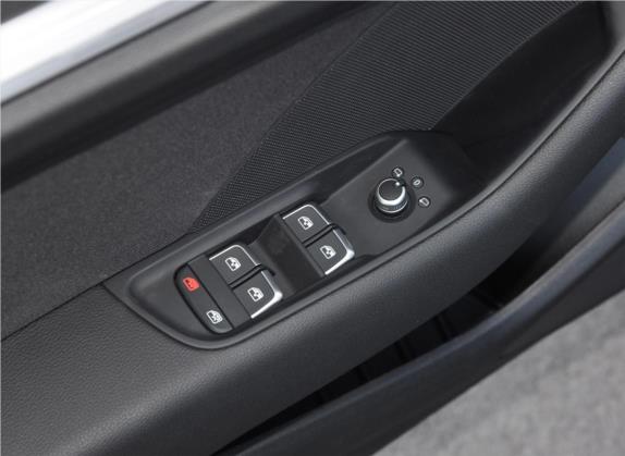 奥迪A3 2019款 Limousine 40 TFSI 运动型 国VI 车厢座椅   门窗控制