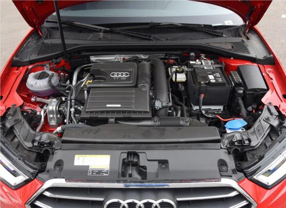奥迪A3 2019款 Sportback 35 TFSI 进取型 国V 其他细节类   发动机舱