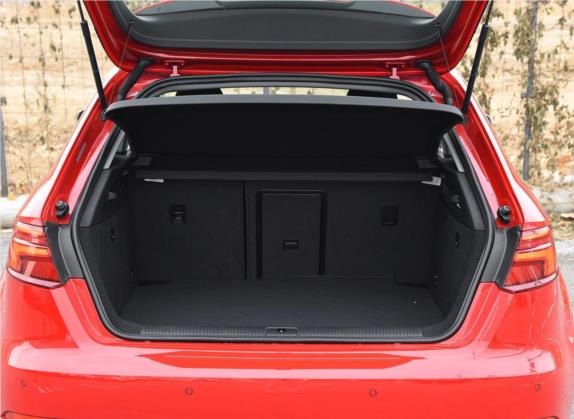 奥迪A3 2019款 Sportback 35 TFSI 进取型 国V 车厢座椅   后备厢
