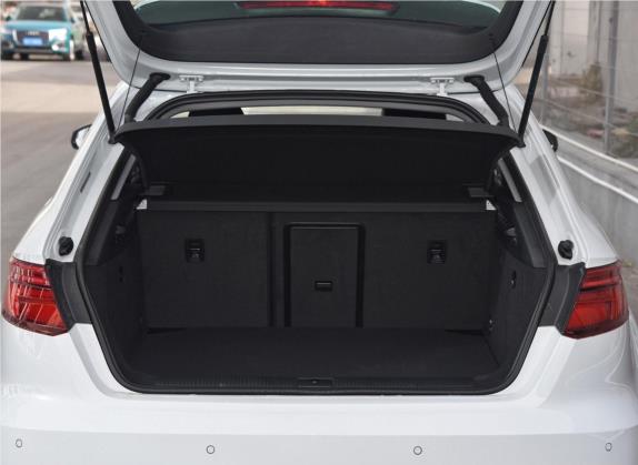 奥迪A3 2019款 Sportback 35 TFSI 时尚型 国V 车厢座椅   后备厢