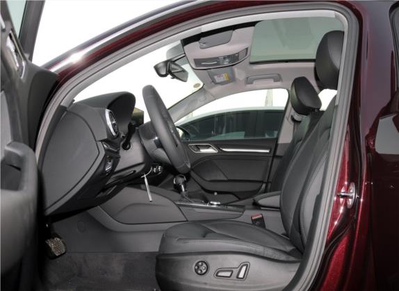 奥迪A3 2019款 Sportback 35 TFSI 风尚型 国V 车厢座椅   前排空间