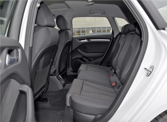 奥迪A3 2019款 Sportback 35 TFSI 运动型 国V 车厢座椅   后排空间