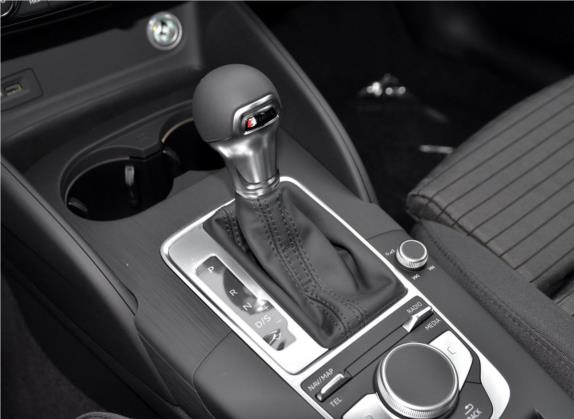 奥迪A3 2019款 Sportback 35 TFSI 运动型 国V 中控类   挡把