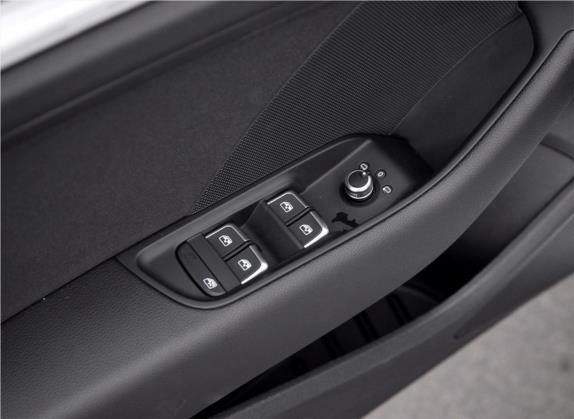 奥迪A3 2019款 Sportback 35 TFSI 运动型 国V 车厢座椅   门窗控制