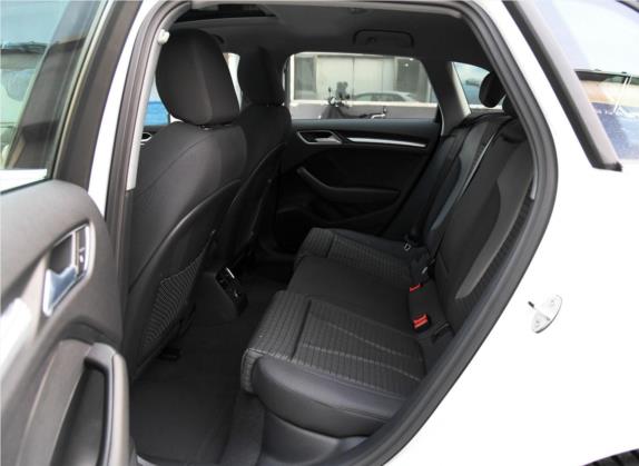 奥迪A3 2019款 Sportback 40 TFSI 运动型 国V 车厢座椅   后排空间