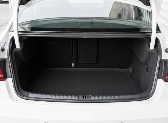 奥迪A3 2019款 Limousine 35 TFSI 进取型 国V 车厢座椅   后备厢