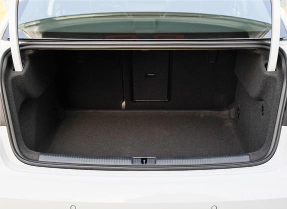 奥迪A3 2019款 Limousine 35 TFSI 时尚型 国V 车厢座椅   后备厢