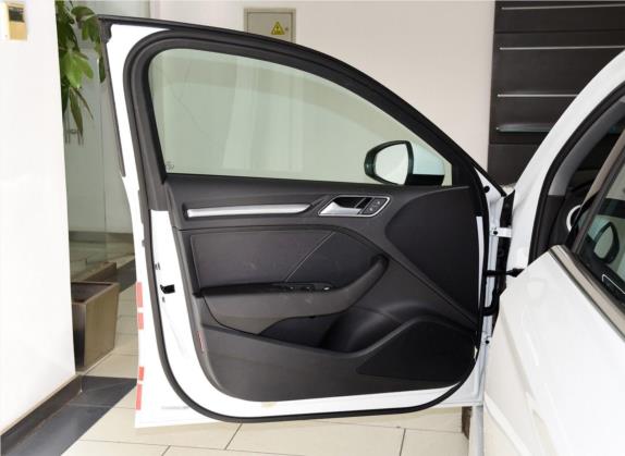 奥迪A3 2019款 Limousine 40 TFSI 运动型 国V 车厢座椅   前门板