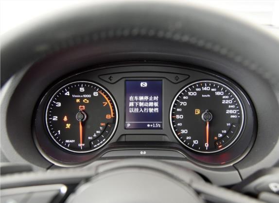 奥迪A3 2019款 Limousine 40 TFSI 运动型 国V 中控类   仪表盘