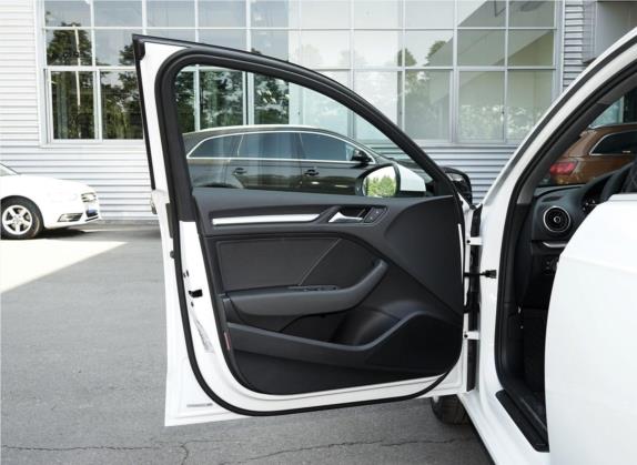 奥迪A3 2020款 Sportback 35 TFSI 进取型 国VI 车厢座椅   前门板