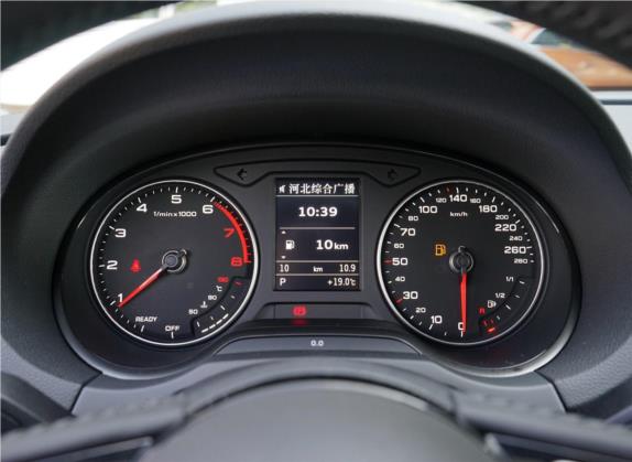 奥迪A3 2020款 Sportback 35 TFSI 进取型 国VI 中控类   仪表盘
