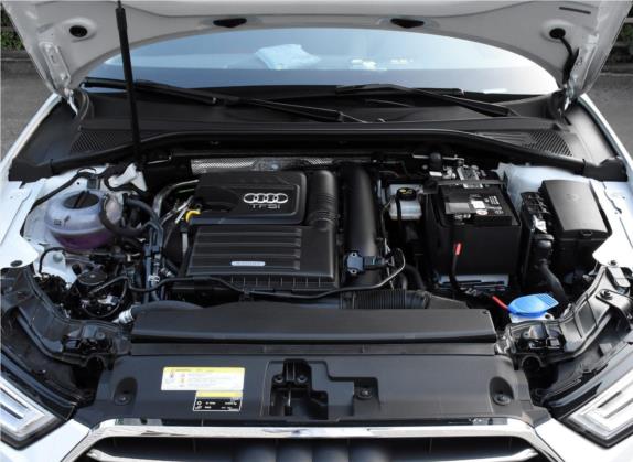 奥迪A3 2020款 Sportback 35 TFSI 风尚型 国VI 其他细节类   发动机舱