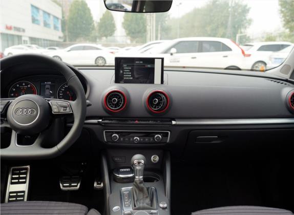 奥迪A3 2020款 Sportback 35 TFSI 运动型 国VI 中控类   中控台