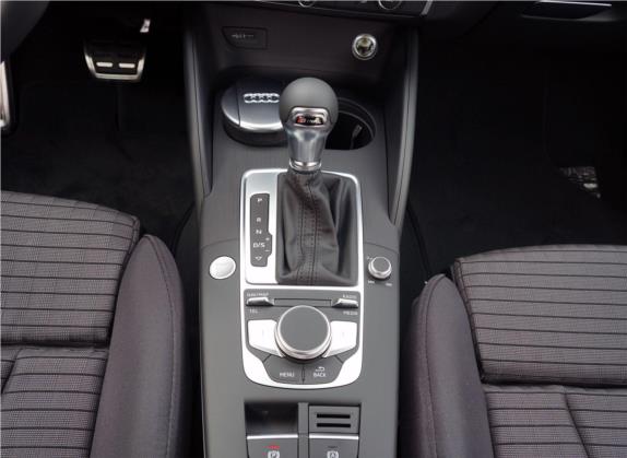 奥迪A3 2020款 Sportback 35 TFSI 运动型 国VI 中控类   挡把