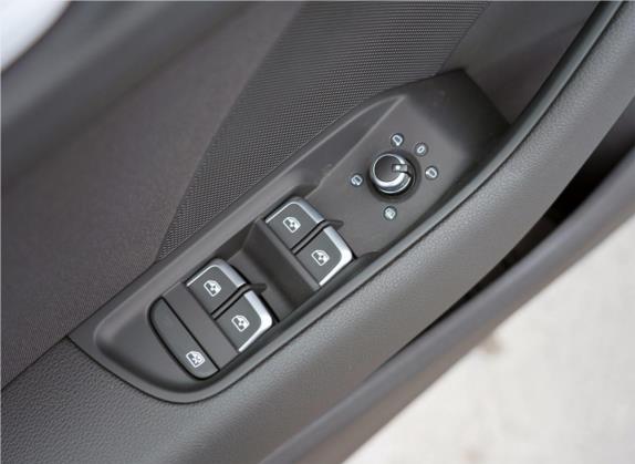 奥迪A3 2020款 Sportback 35 TFSI 运动型 国VI 车厢座椅   门窗控制