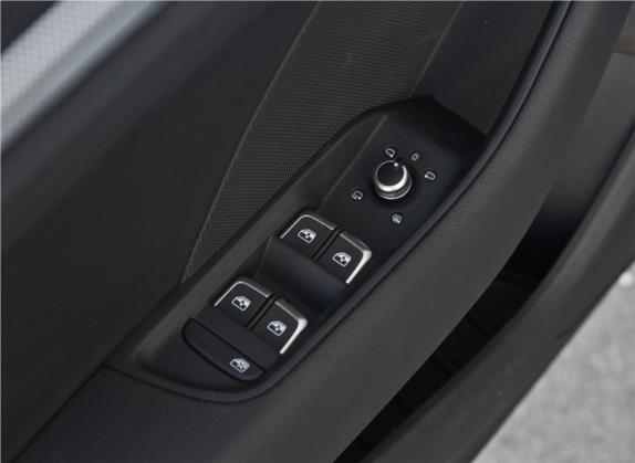 奥迪A3 2020款 Sportback 40 TFSI 风尚型 国VI 车厢座椅   门窗控制