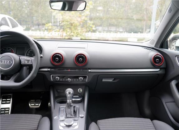 奥迪A3 2020款 Sportback 40 TFSI 运动型 国VI 中控类   中控台