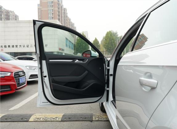 奥迪A3 2020款 Sportback 40 TFSI 运动型 国VI 车厢座椅   前门板