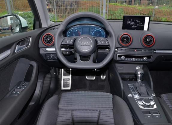 奥迪A3 2020款 Limousine 40 TFSI 运动型 国VI 中控类   驾驶位