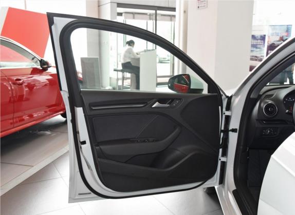 奥迪A3 2020款 改款 Sportback 35 TFSI 进取型 国VI 车厢座椅   前门板