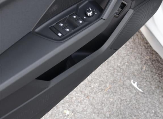 奥迪A3 2021款 Sportback 35 TFSI 进取运动型 车厢座椅   门窗控制