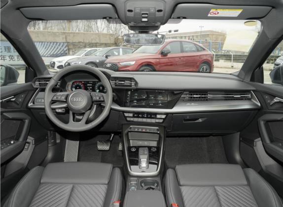 奥迪A3 2022款 Sportback 35 TFSI 时尚致雅型 中控类   中控全图