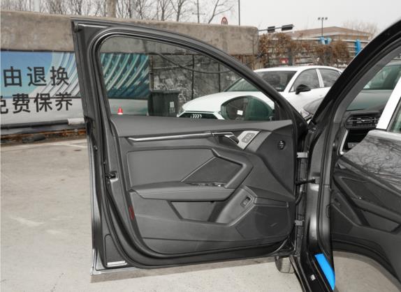 奥迪A3 2022款 Sportback 35 TFSI 时尚致雅型 车厢座椅   前门板
