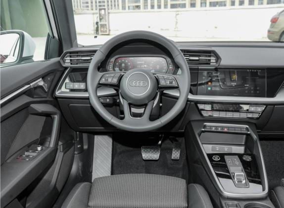 奥迪A3 2022款 Sportback 35 TFSI 进取运动型 中控类   驾驶位