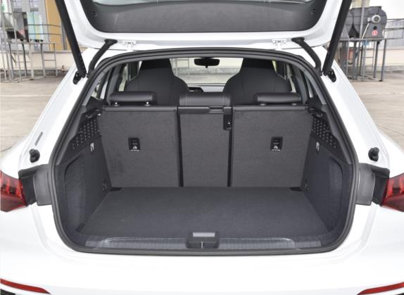 奥迪A3 2022款 Sportback 35 TFSI 时尚运动型 车厢座椅   后备厢