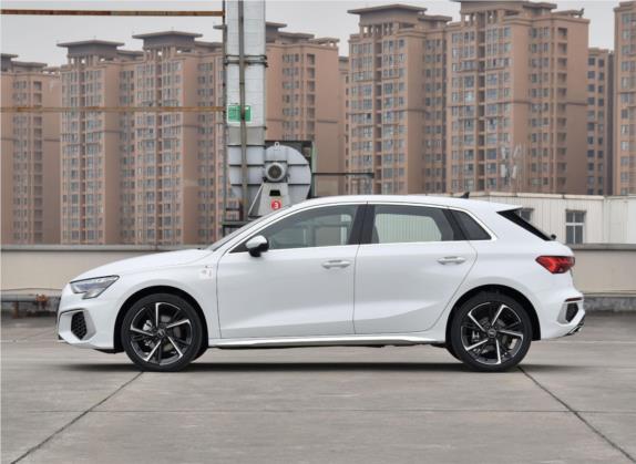奥迪A3 2022款 Sportback 35 TFSI 时尚运动型 外观   正侧