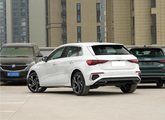 奥迪A3 2022款 Sportback 35 TFSI 豪华运动型 外观   斜后