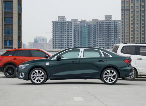 奥迪A3 2022款 A3L Limousine 35 TFSI 时尚致雅型 外观   正侧