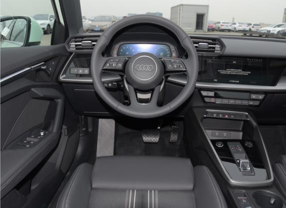 奥迪A3 2022款 A3L Limousine 35 TFSI 时尚运动型 中控类   驾驶位