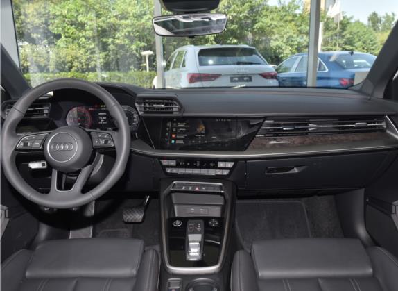 奥迪A3 2022款 Sportback 35 TFSI 豪华致雅型 中控类   中控台