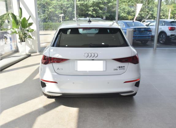 奥迪A3 2022款 Sportback 35 TFSI 豪华致雅型 外观   正后