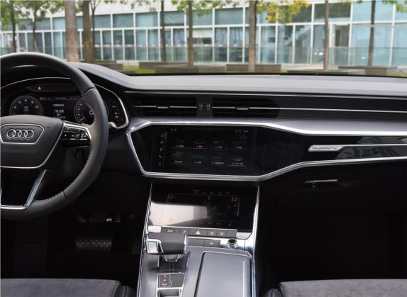 奥迪A6L新能源 2020款 55 TFSI e quattro 中控类   中控台