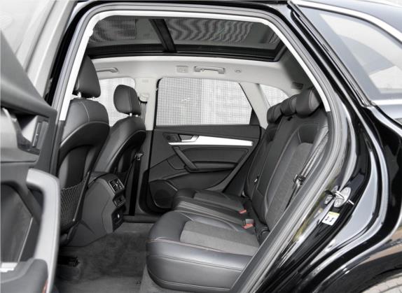 奥迪Q5L 2018款 40 TFSI 荣享时尚型 国V 车厢座椅   后排空间