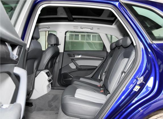 奥迪Q5L 2018款 45 TFSI 尊享风雅型 国V 车厢座椅   后排空间