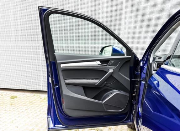 奥迪Q5L 2018款 45 TFSI 尊享时尚型 国VI 车厢座椅   前门板