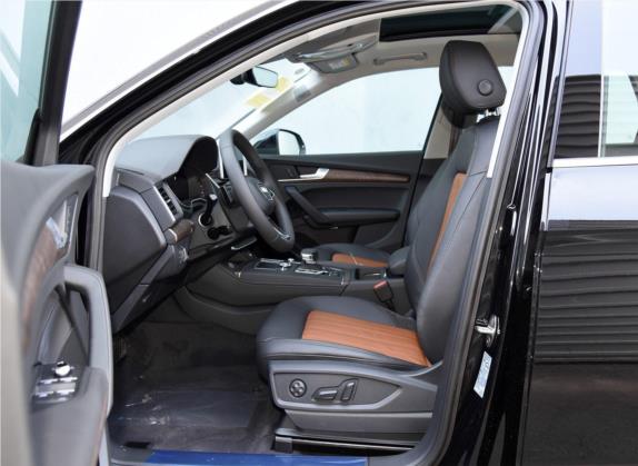 奥迪Q5L 2018款 45 TFSI 尊享风雅型 国VI 车厢座椅   前排空间