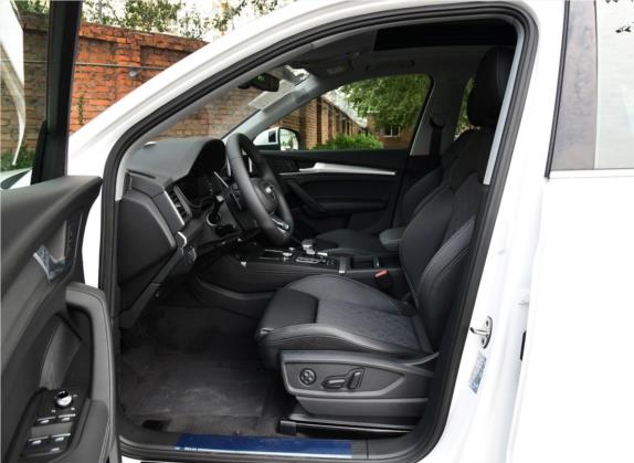 奥迪Q5L 2018款 45 TFSI 尊享运动型 国VI 车厢座椅   前排空间