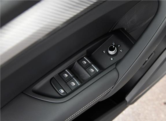 奥迪Q5L 2018款 45 TFSI 尊享运动型 国VI 车厢座椅   门窗控制
