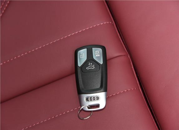 奥迪Q5L 2018款 45 TFSI 尊享豪华运动型 国VI 其他细节类   钥匙